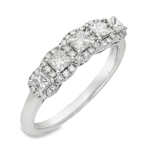 14ct White Gold Diamond Halo Cluster Ring - Size P - 0.64ct