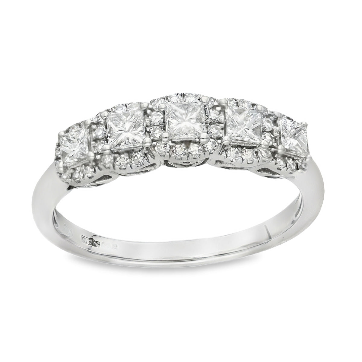 14ct White Gold Diamond Halo Cluster Ring - Size P - 0.64ct