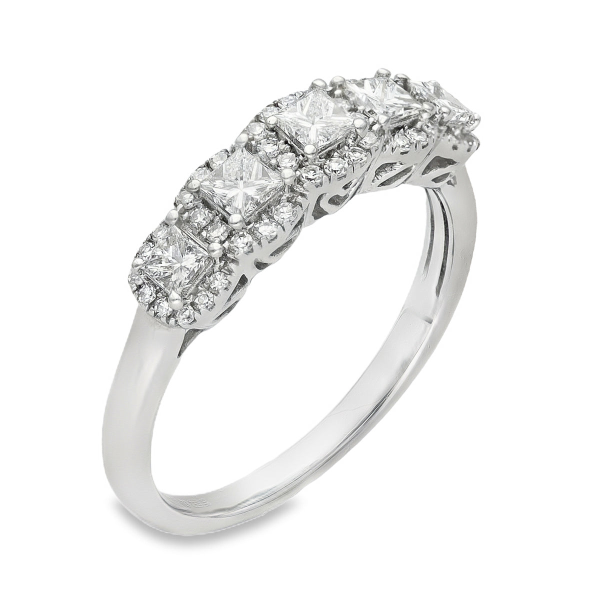 14ct White Gold Diamond Halo Cluster Ring - Size P - 0.64ct