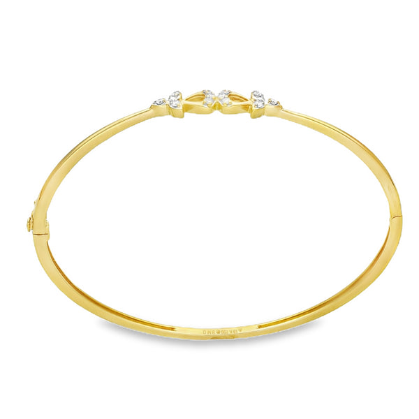 18ct Yellow Gold Diamond Set Bangle - 16cm - 0.12ct